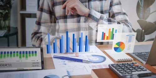 financialBenchmarking